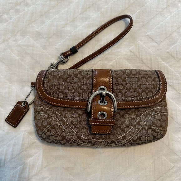 JACQUARD COACH WRISTLET - Picture 1 of 4